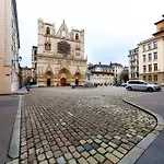 In | Raffine Et Calme Place St-jean *
