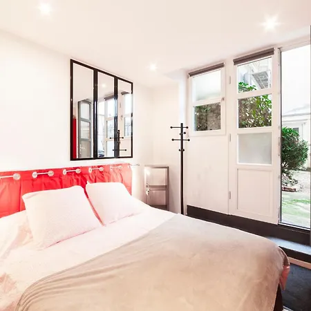 In | Raffine Et Calme Place St-jean Апартаменты