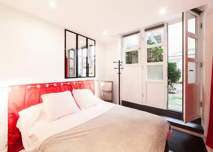In | Raffine Et Calme Place St-jean Апартаменты