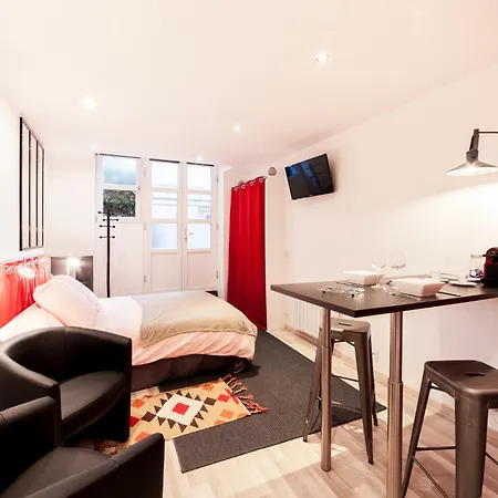 In | Raffine Et Calme Place St-jean Apartment *